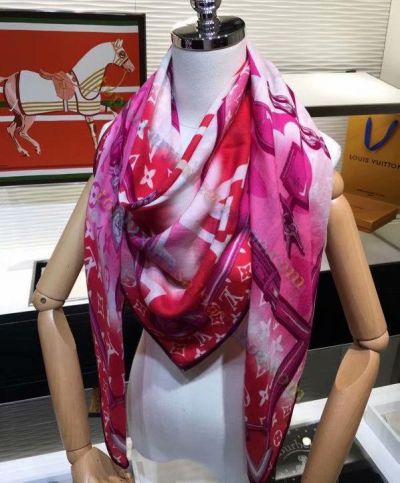 2022 Latest Louis Vuitton Hippie Monogram LV Design Female Red Silk Feeling Cashmere Scarf Chain & Padlock Printing Shawl